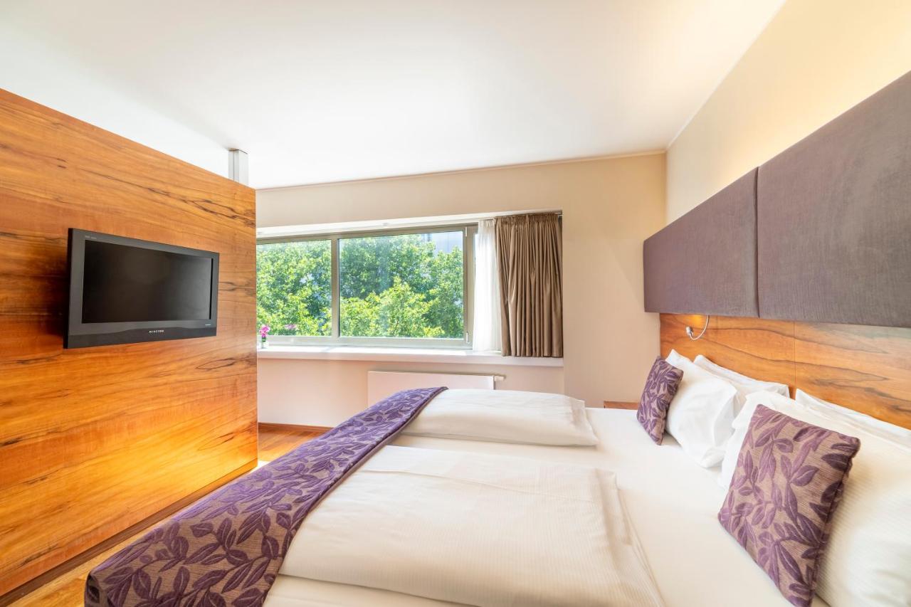 Pakat Suites Vienna Exterior photo