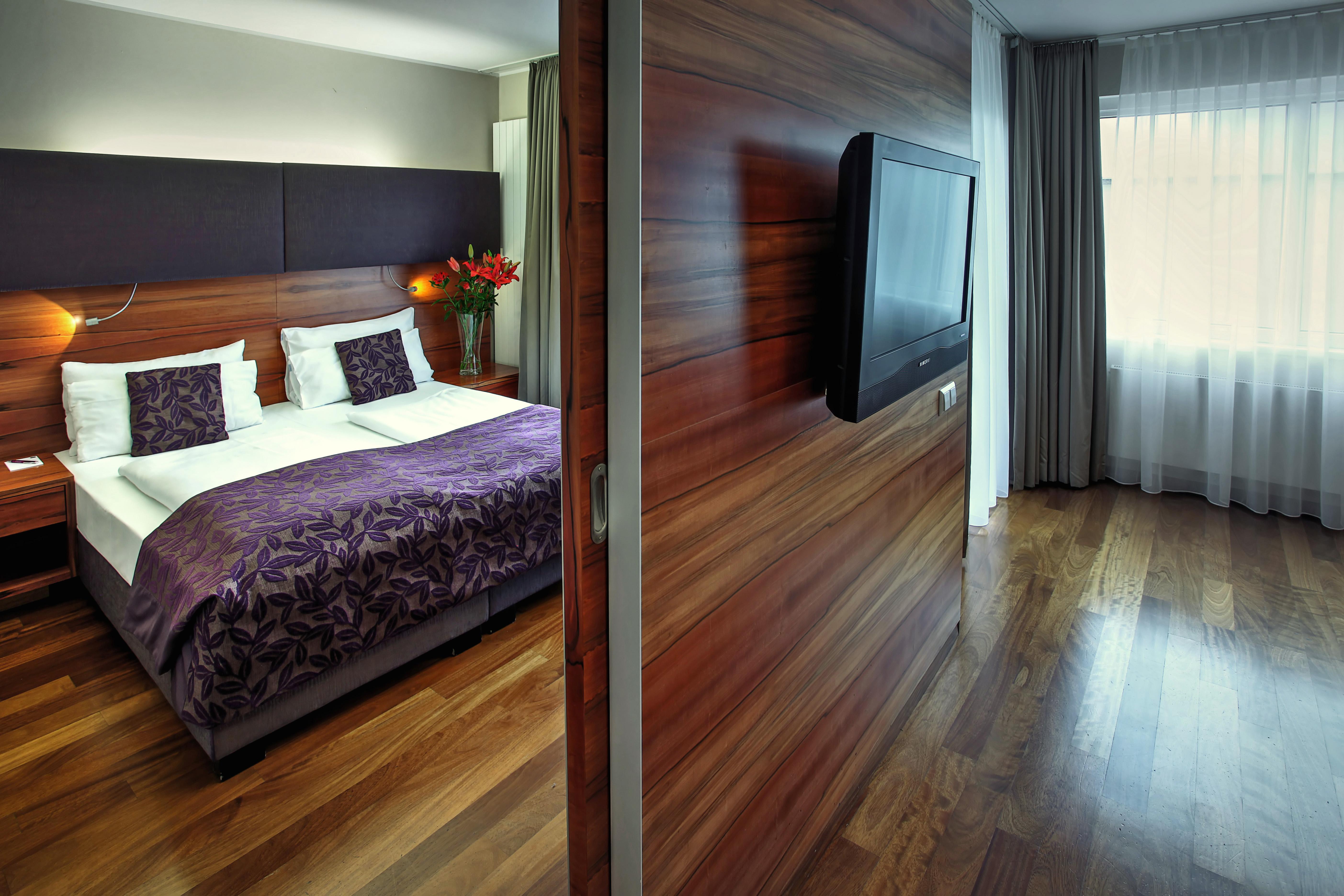 Pakat Suites Vienna Exterior photo