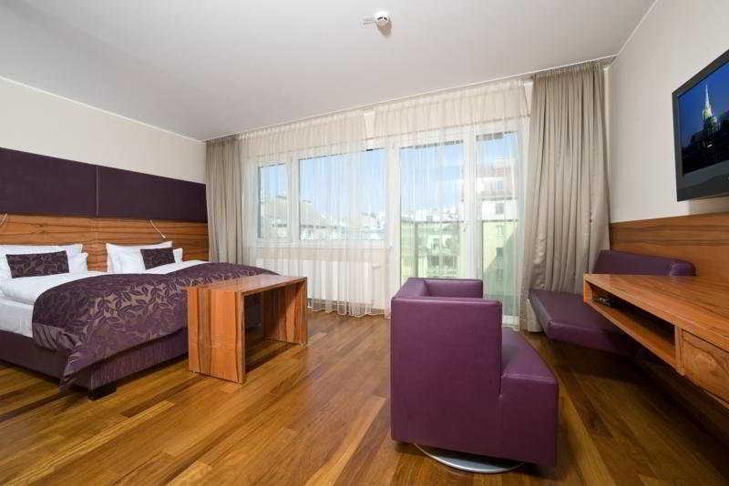 Pakat Suites Vienna Exterior photo