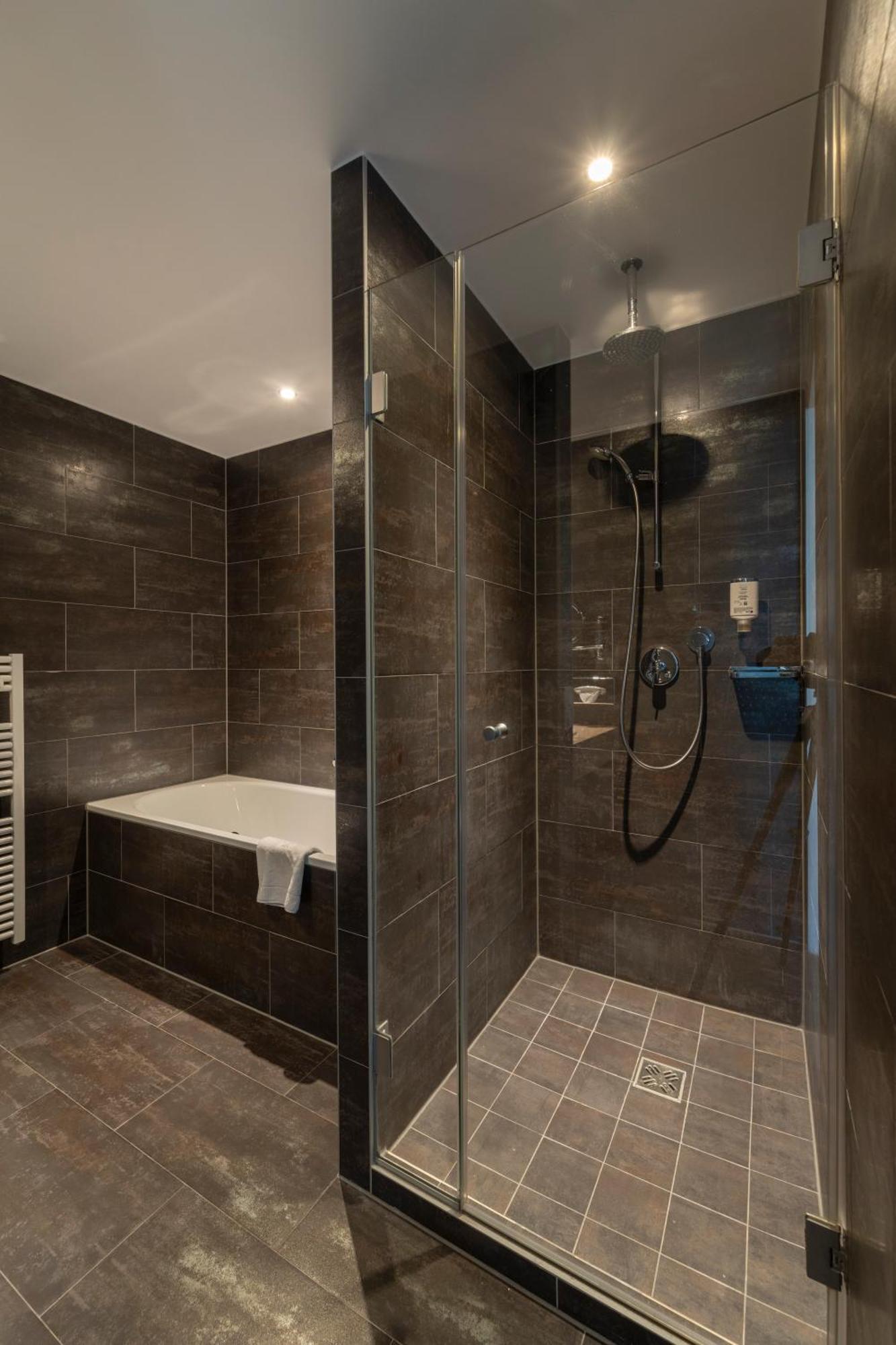 Pakat Suites Vienna Exterior photo