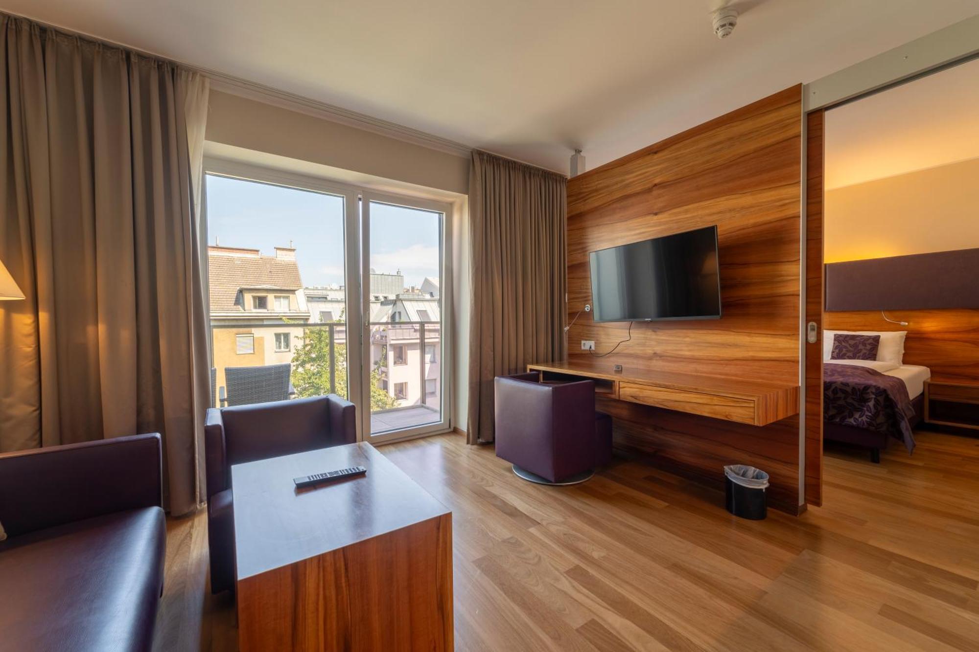 Pakat Suites Vienna Exterior photo