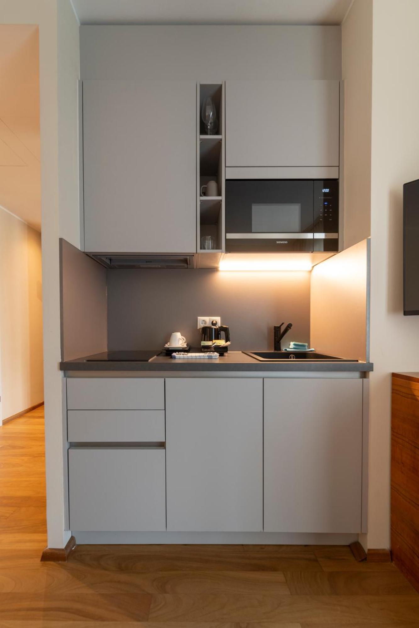 Pakat Suites Vienna Exterior photo