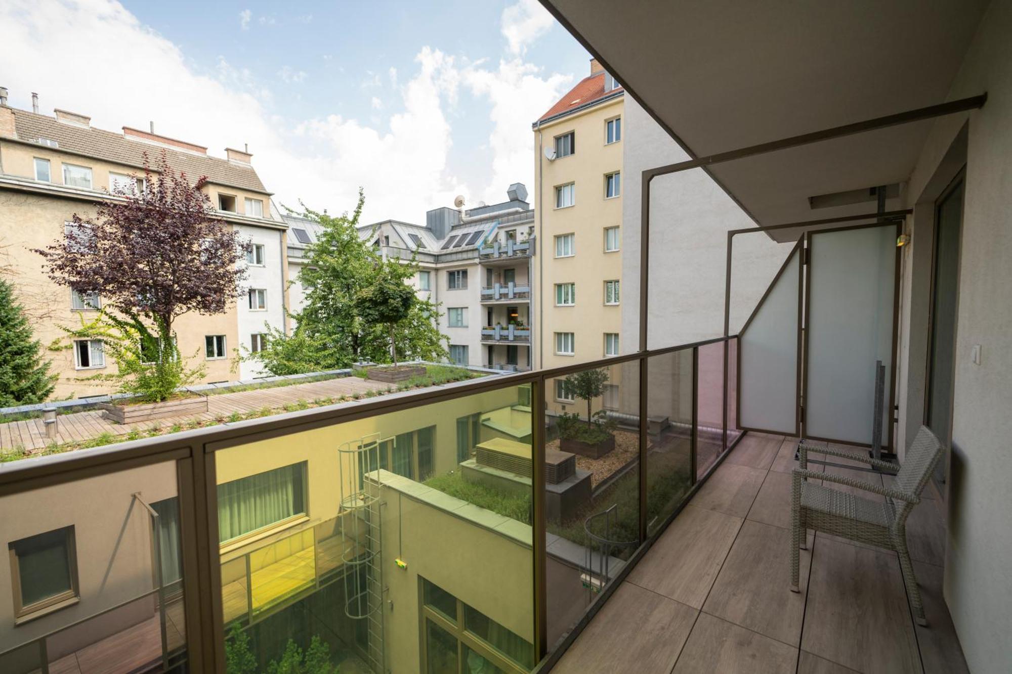 Pakat Suites Vienna Exterior photo