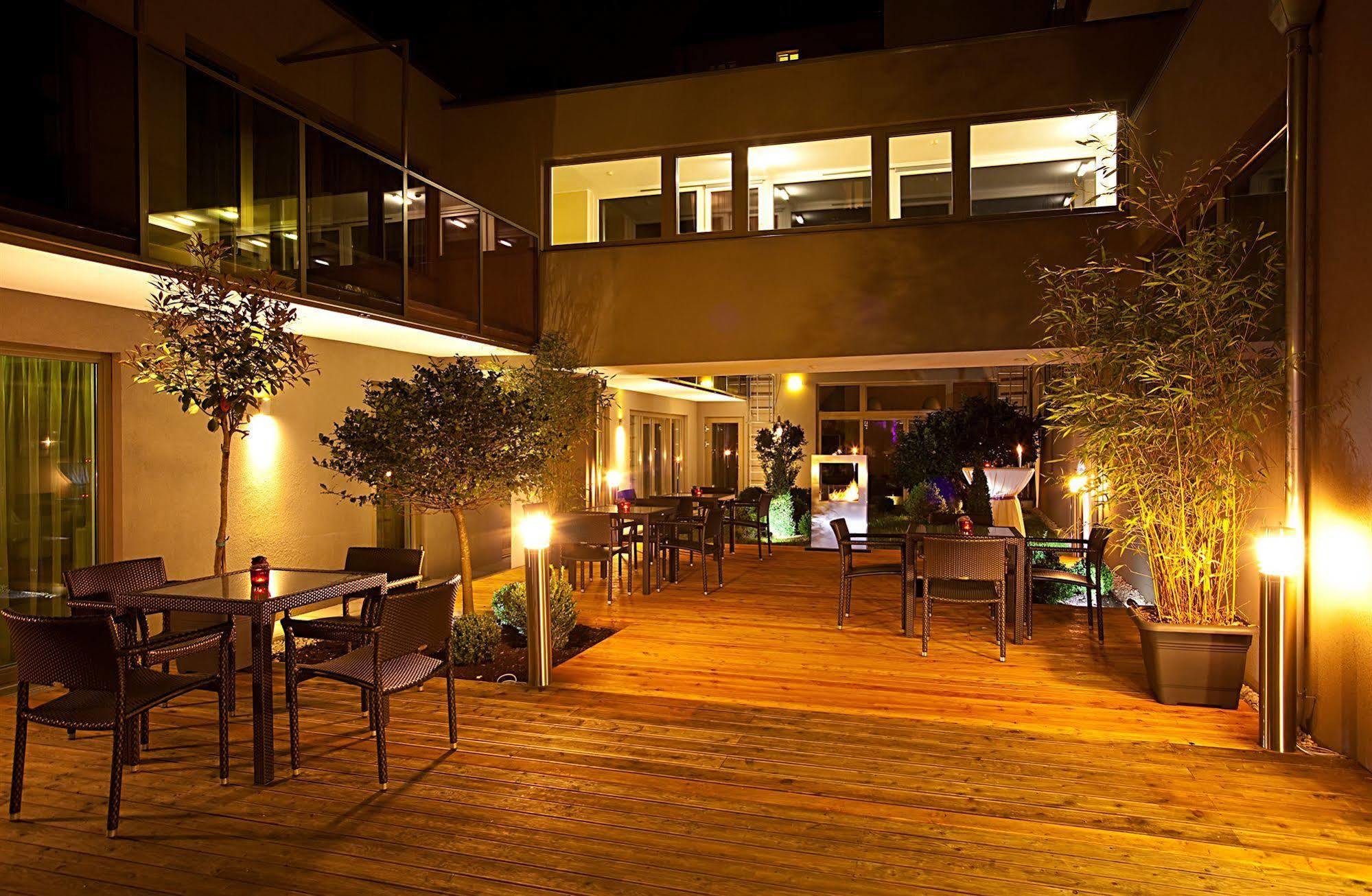 Pakat Suites Vienna Exterior photo